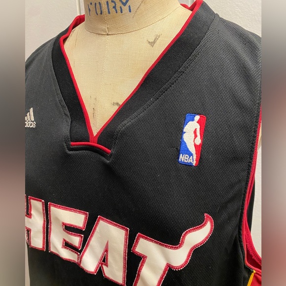 LeBron James Miami Heat No. 6 Basketball jersey - Picture 7 of 15
